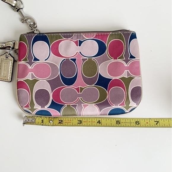 𝅺Coach Signature Logo Corner Zip Wristlet Multicoloured - Picture 8 of 12